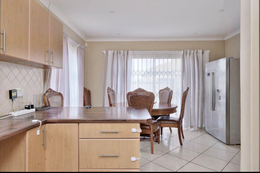 3 Bedroom Property for Sale in Parsonsvlei Eastern Cape